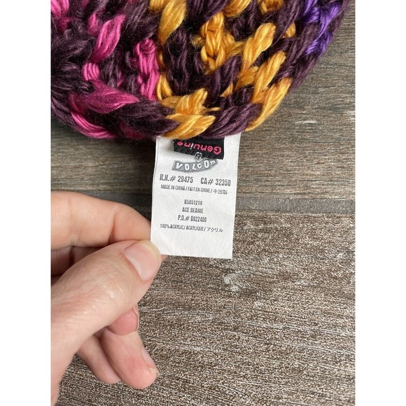 Volcom cable knit tasseled brown rainbow beanie hat LNC Adult One Size - Picture 5 of 7